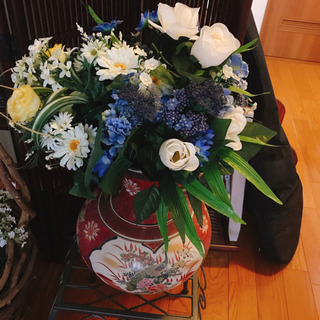 巨大花瓶とお花