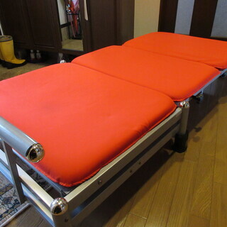ソファーベッドの画像