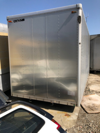 大人気　コンテナ倉庫　安い^_^百人乗ったらあきまへん