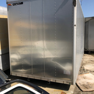 大人気　コンテナ倉庫　安い^_^百人乗ったらあきまへんの画像