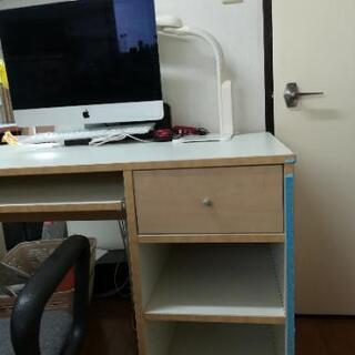 パソコンデスクと椅子差上げます！の画像