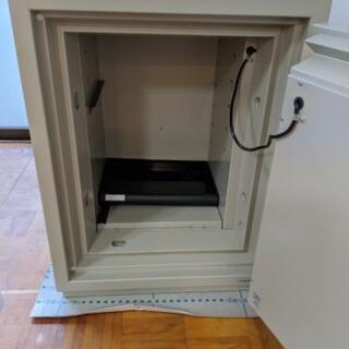 ０円！ガレージに出した　金庫セコム　