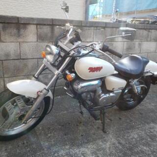 ホンダ　マグナ５０ ホワイト