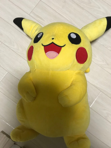 ポケモンセンター　ピカチュウ　ぬいぐるみ