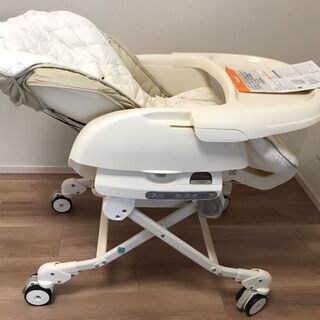 コンビ　電動　ハイローチェアの画像