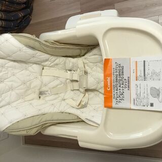 コンビ　電動　ハイローチェアの画像