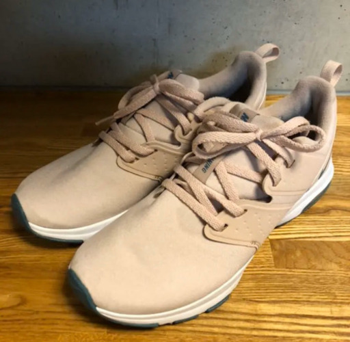 美品　ナイキ　NIKE ウィメンズエアベラ　スニーカー　24センチ　ベージュピンク
