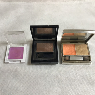 化粧品 まとめ売り チーク&アイシャドー12点の画像