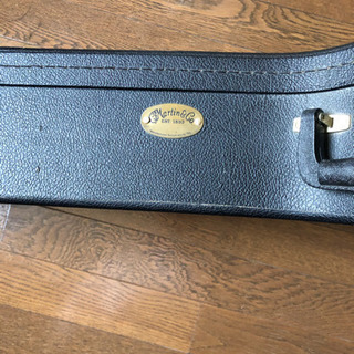 マーチン アコギ　補修歴あり　傷多数　martinハードケース付属の画像