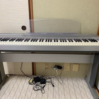 電子ピアノ