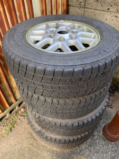 エルグランド純正アルミとスタッドレス