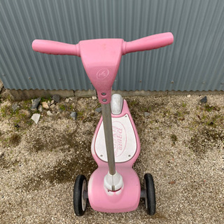 ＲＡＤＥＯ ＦＬＹＥＲスクターの画像