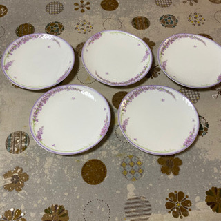 新品箱入り✨NINA RICCIのケーキ皿５枚セットの画像