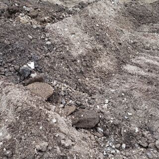 無理配布　ガーデニング　花壇　花　黒土　残土　石　埋め立て　リノ...