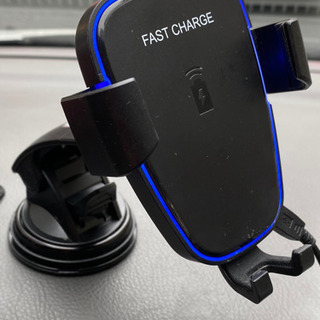 スマホワイヤレ充電器車載用(中古)