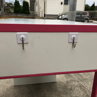 IKEA ミッケ　学習机　パソコンデスク　ピンク×ホワイトの画像