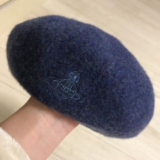 ヴィヴィアンウエストウッド  ベレー帽の画像