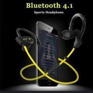 中国製ヘッドホン4本、ＳＤプレーヤーセットの画像