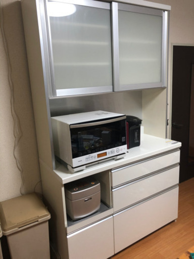 決まりました！食器棚、レンジボード