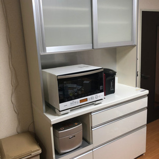 決まりました！食器棚、レンジボード