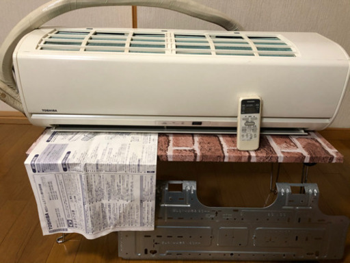 東芝ルームエアコンRAS-401JD-W 14畳用2011年製中古品