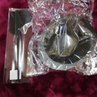 ヘアカラーカップ。ヘアカラーブラシ。新品未使用。新品未開封。