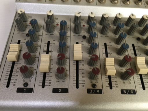 ＜美品＞BEHRINGER ベリンガー パワードミキサー EURORACK MXB 1002 ハードケース付き