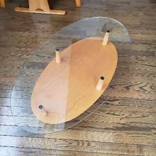 ガラス楕円テーブル の画像