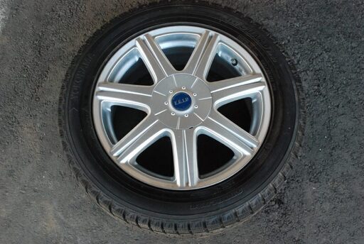 取引終了　　BSアルミとスタッドレスタイヤ　16インチ　走行2000kmほど９部山以上