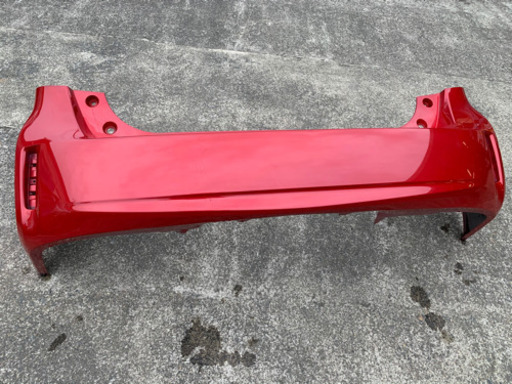 プリウスα リアバンパー　中古品