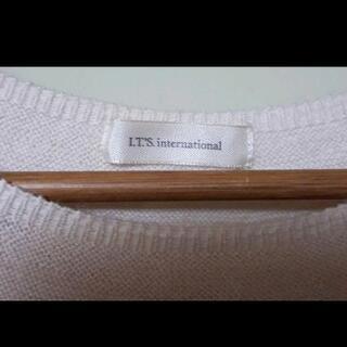 急募🔊クリーム色 丸襟 無地 アクリル50% 毛50% フリーサイズの画像