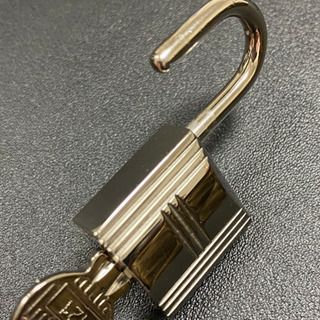 ありがとうございました！エルメス　カデナ　121号　鍵2本の画像