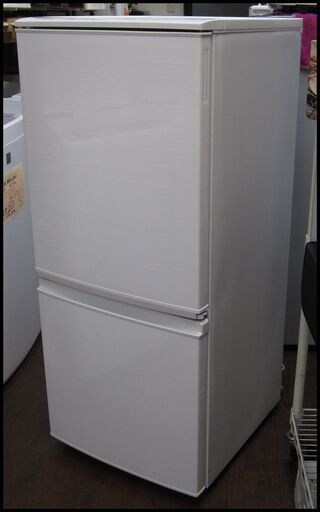 新生活！22000円 シャープ 2ドア冷蔵庫 137L 17年製 SJ-D14C ホワイト