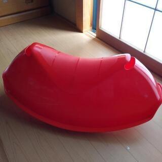 IKEA　子供の乗り物　赤　シーソー