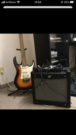 エレキギター、アンプ