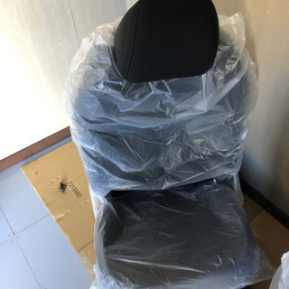 マツダ3 運転席、助手席シート　新車外し品の画像