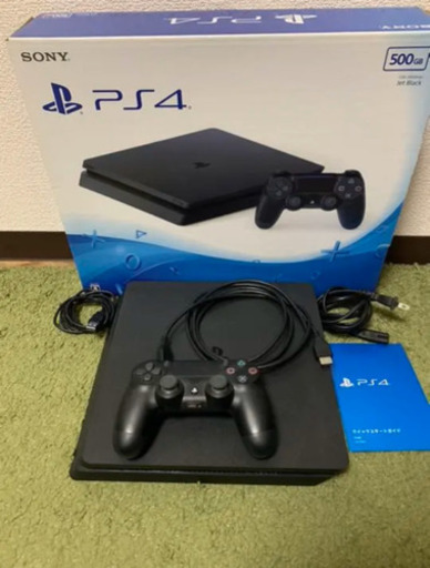 「PlayStation®4 ジェット・ブラック 500GB CUH-2000AB01」 ソニー・インタラクティブエンタテインメント 定価: ￥ 32,978