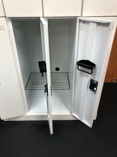 備品！７６０００円の８扉ロッカーを２６０００円