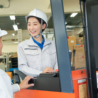 高時給1300円◎フォークリフトマン！未経験歓迎・履歴書不要♪A...