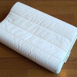 IKEA ROLLEKA   まくら