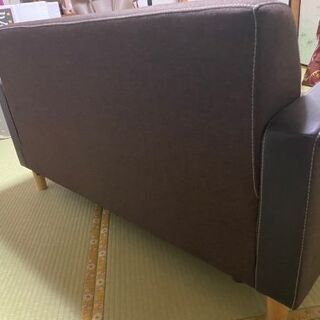 未使用2掛けソファー　の画像