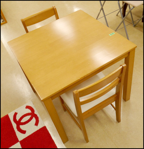 お勧め品！ ダイニングテーブル イス2脚付き 39TOP