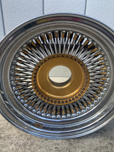 ホイール一本になります。