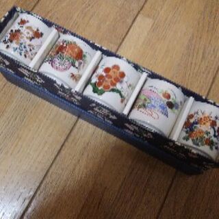 ミニチュアの湯呑み5コセット　陶器