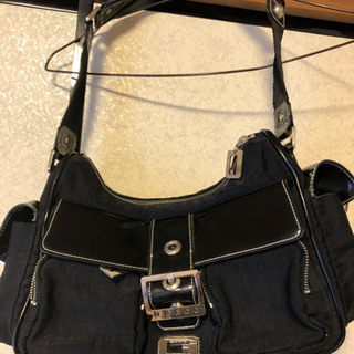 GUESS バック