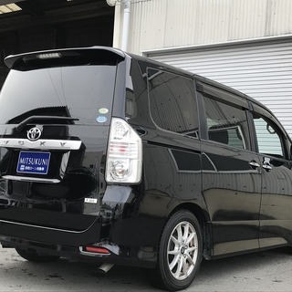 ★自社ローンのことなら、、、くるまのミツクニへ！！★自社ローン専門中古車販売店！！　トヨタ　ヴォクシー　ZS　煌Zの画像