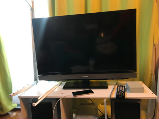 TOSHIBA  REGZA 32型　テレビ