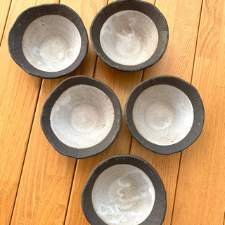 再お値下げ‼︎ おしゃれ　和小鉢5つ　の画像