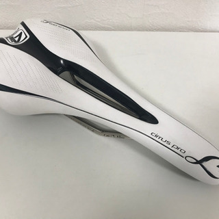 FORZA フォルツァ Cirrus Pro L サドル
