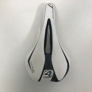 FORZA フォルツァ Cirrus Pro L サドルの画像